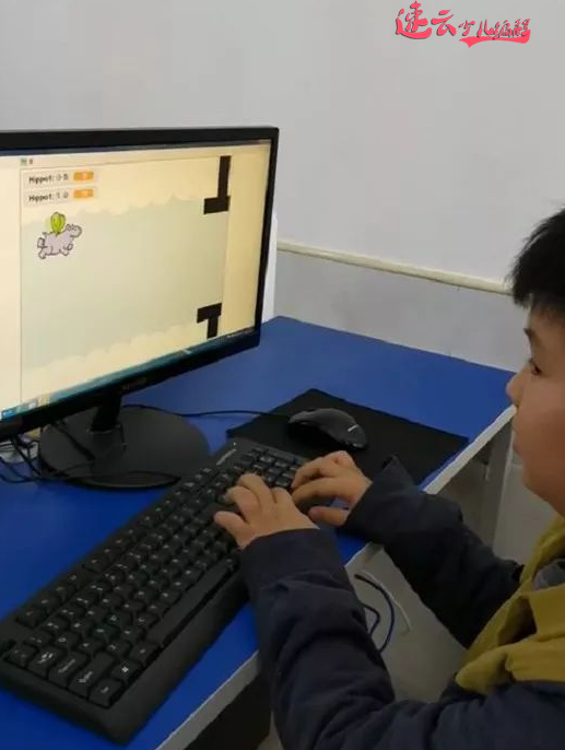 看小学二年级的同学编写程序吧“河马穿越障碍物”(图6)